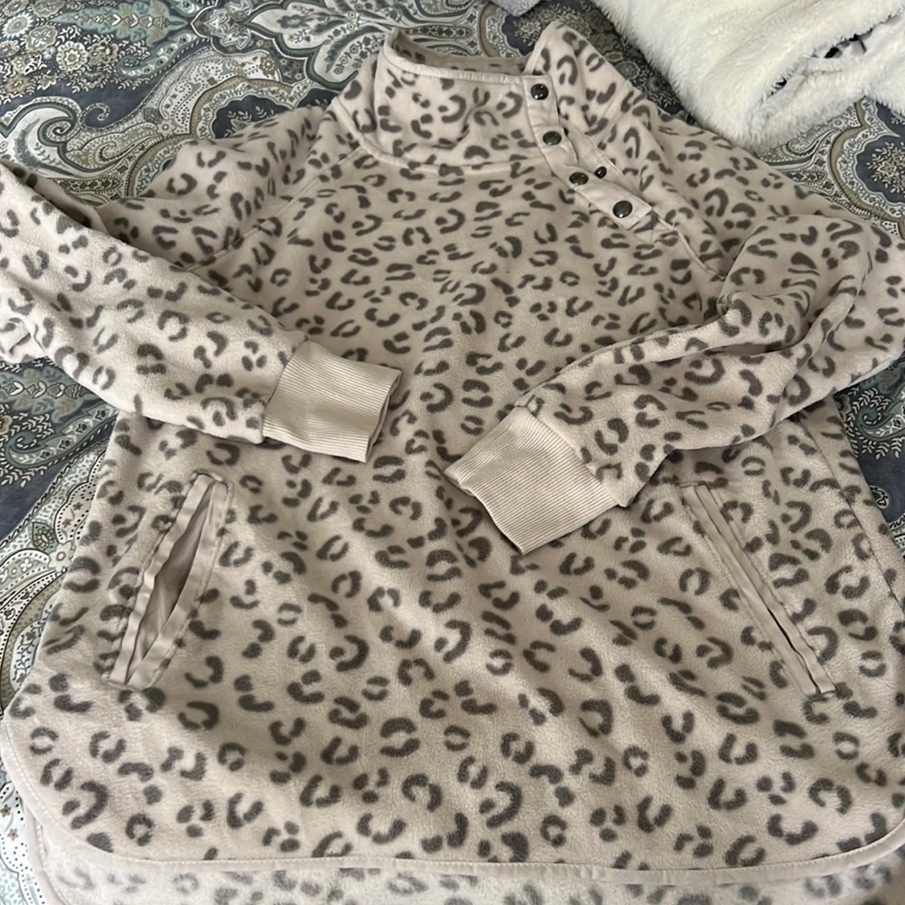 Fleece pullover